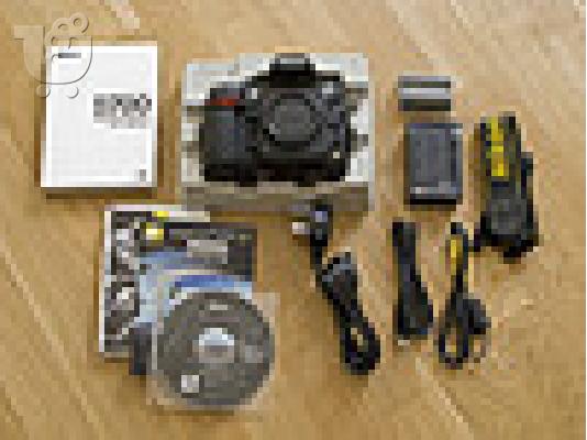 PoulaTo: Nikon D700 Digital SLR Camer 70-300mm